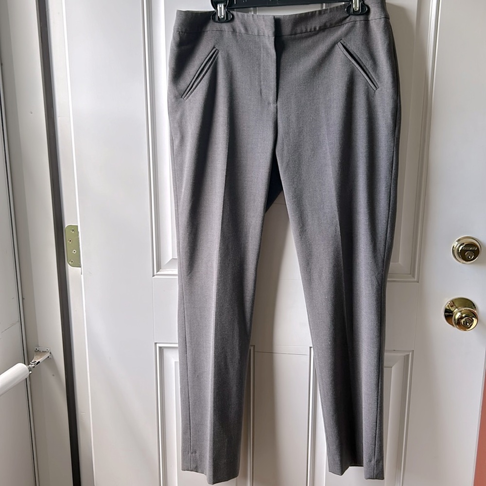 “Tahari” woman’s gray dress pants with pockets